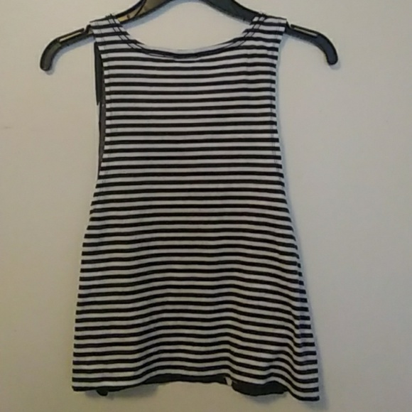 ⭐TRADED⭐VS PINK Tank - Picture 2 of 2